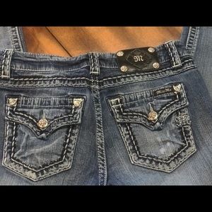 Miss Me Embellished Mid Rise Capri Jeans Size 27 Flap Embellished Pockets